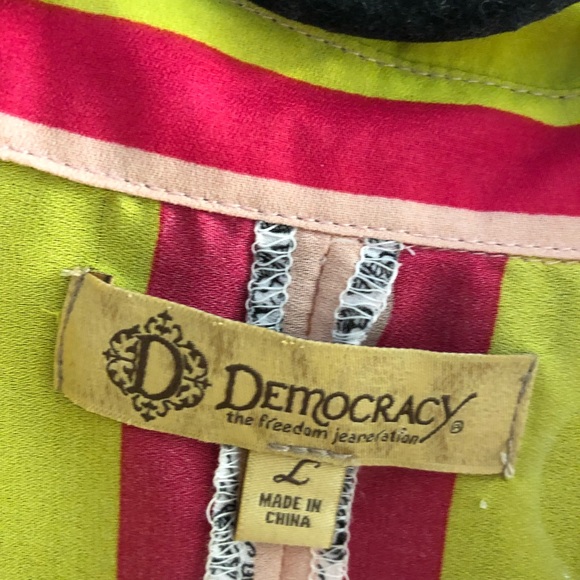 Democracy beautiful silky dress blouse - Picture 3 of 3